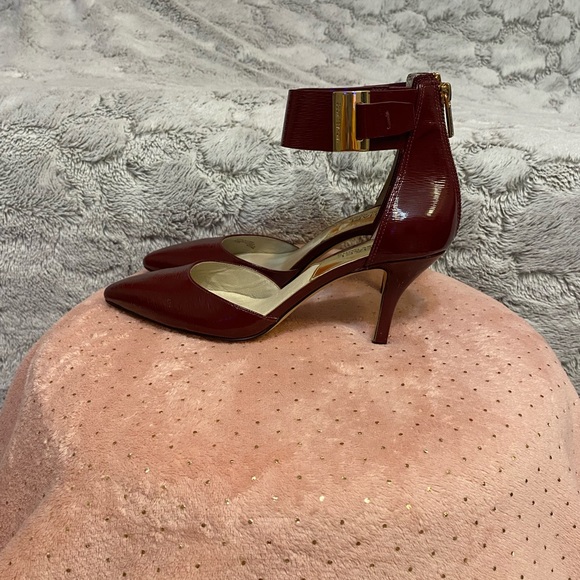 Michael Kors maroon/burgundy ankles wrap heels - Picture 8 of 10